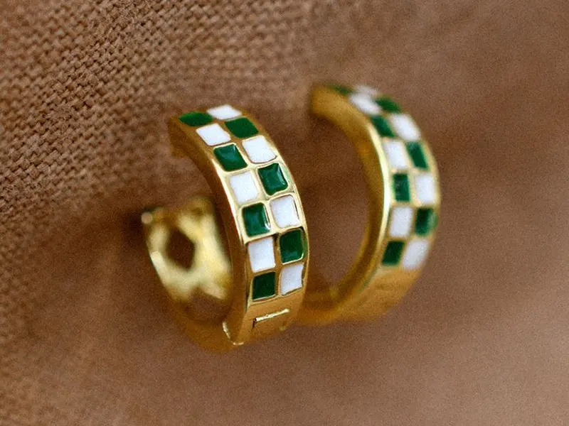 مینا کاری روی طلا